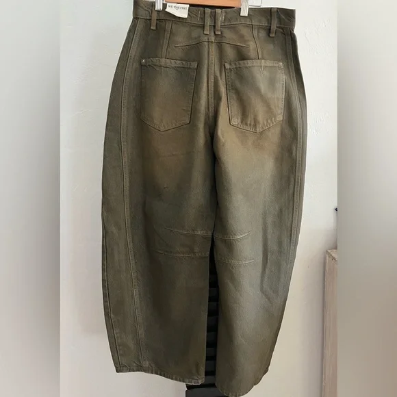 WE THE FREE GOOD LUCK BARREL COATED JEANS SIZE 28